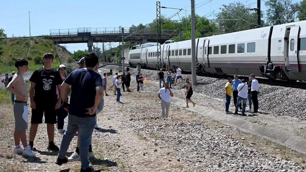 Kereta api berhenti akibat blackout spanyol mei 2025